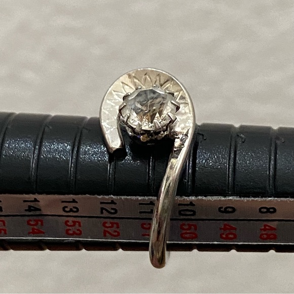 Silver-tone Clear CZ Stone Swirl Ring Size 6 - Picture 14 of 15
